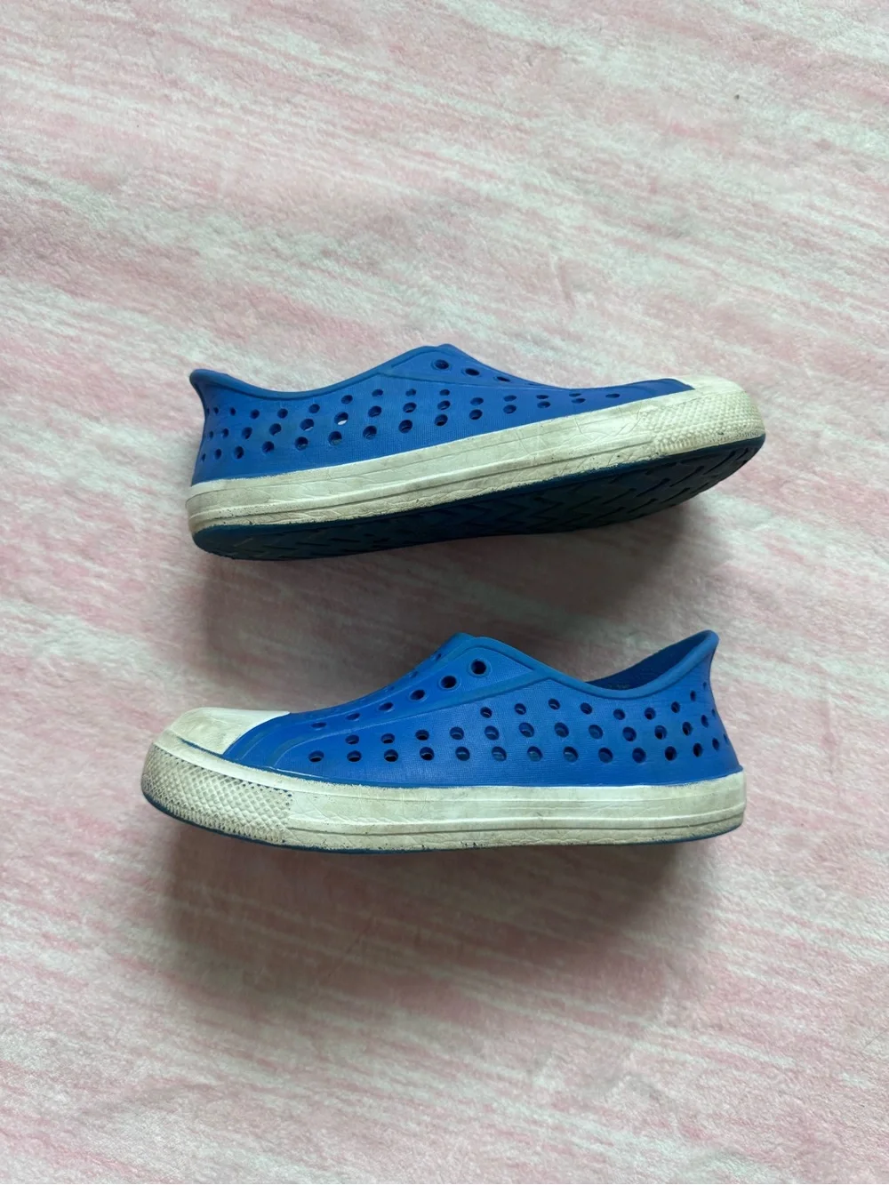 wonder nation Blue Slip-On Water Shoes with White Toe Cap